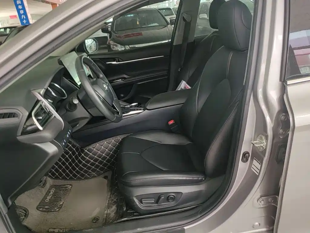 Toyota Camry — миниатюра 15