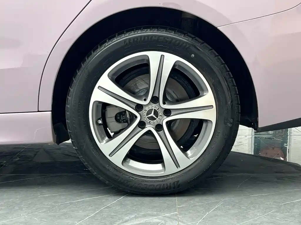 Mercedes-Benz C-Class — миниатюра 12