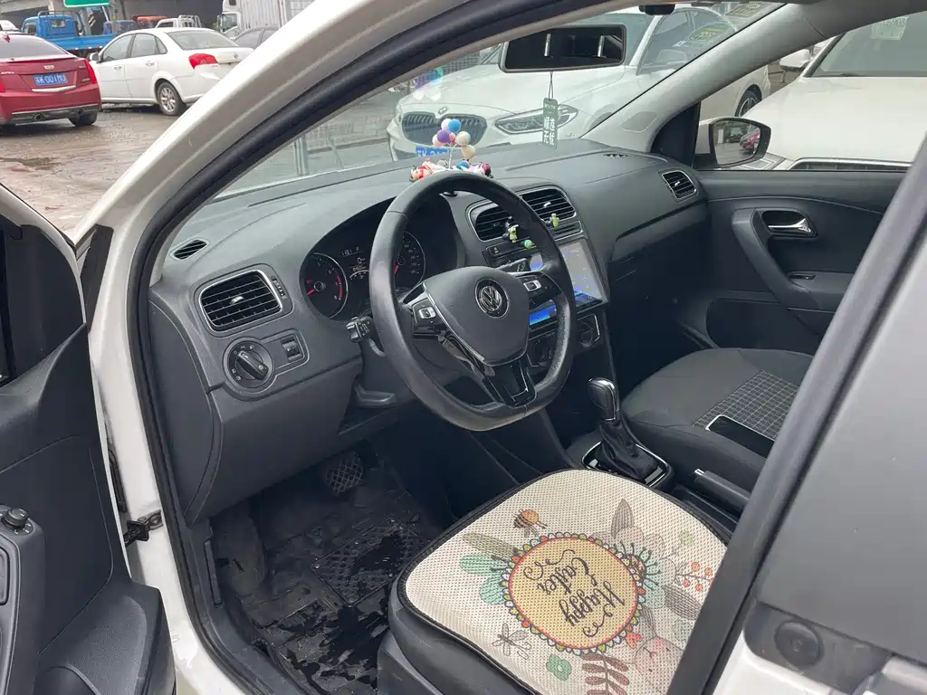 Volkswagen Polo — миниатюра 4
