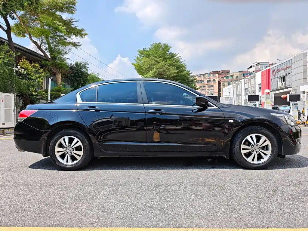 Honda Accord — миниатюра 4