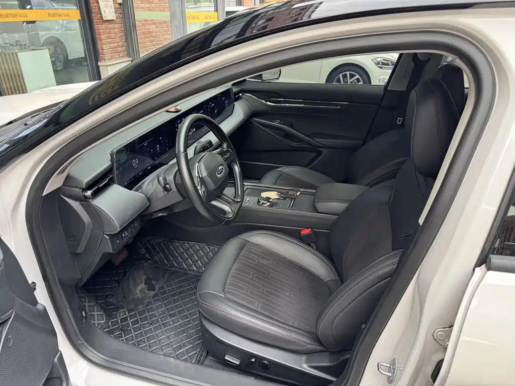 Ford Mondeo — миниатюра 8