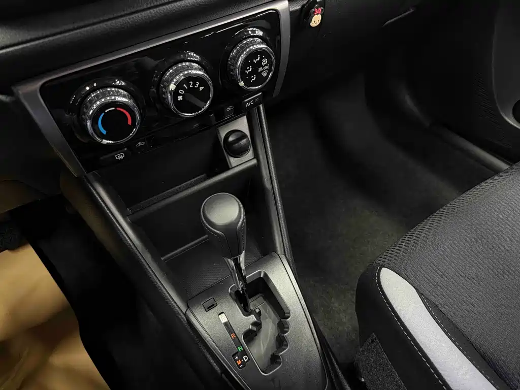 Toyota Yaris L — миниатюра 12