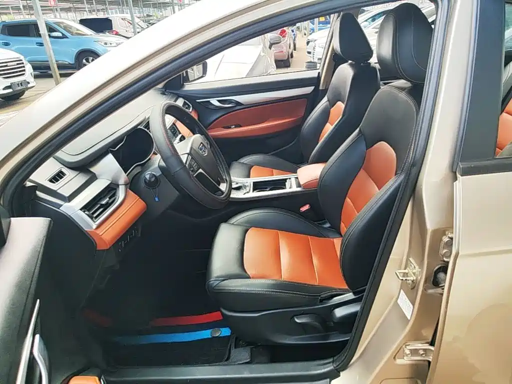Geely Vision S1 — миниатюра 15