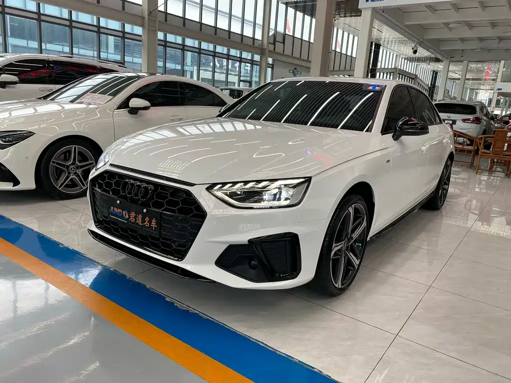 Audi A4L 2024 40 TFSI Luxury