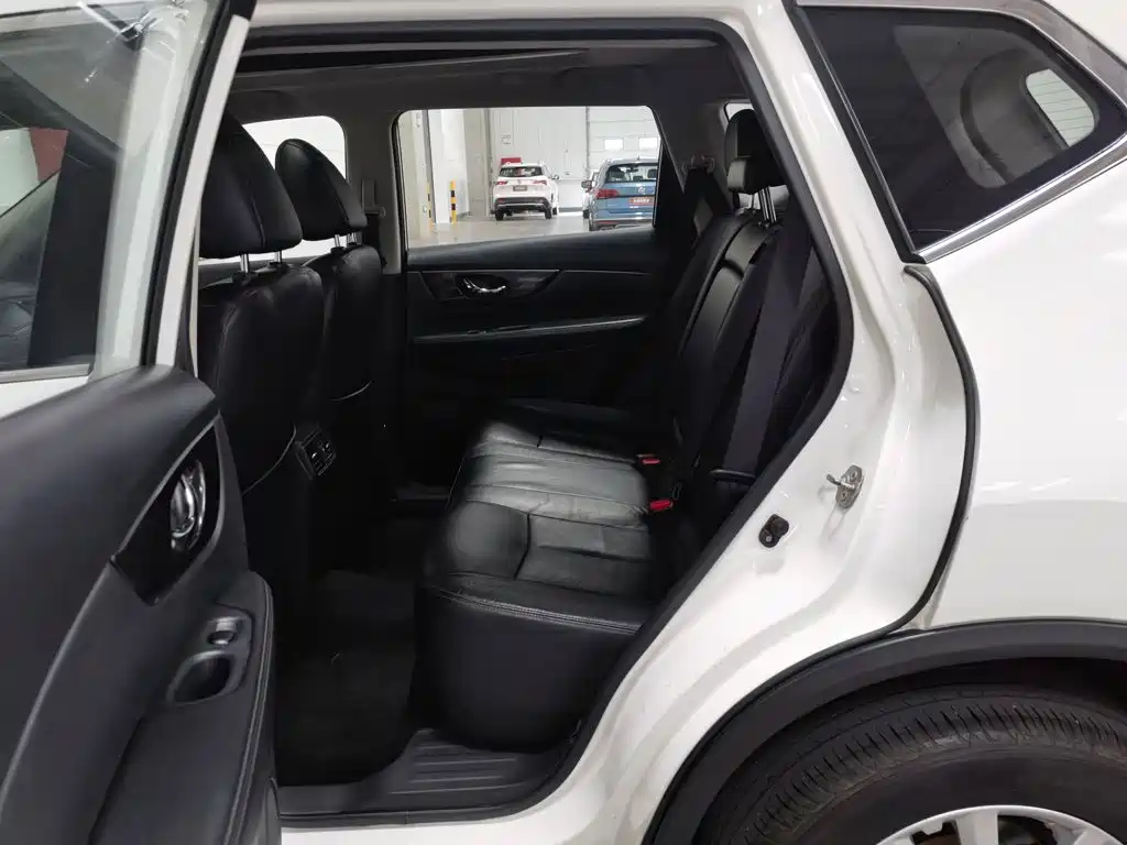 Nissan X-Trail — миниатюра 15