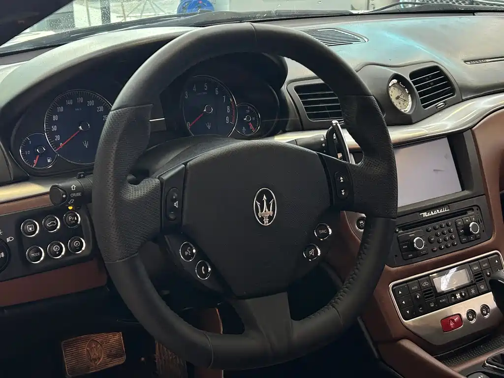 Maserati GranTurismo — миниатюра 6