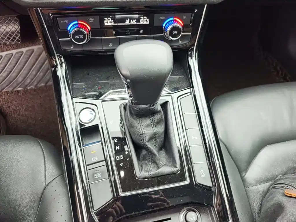 Volkswagen Phideon — миниатюра 19