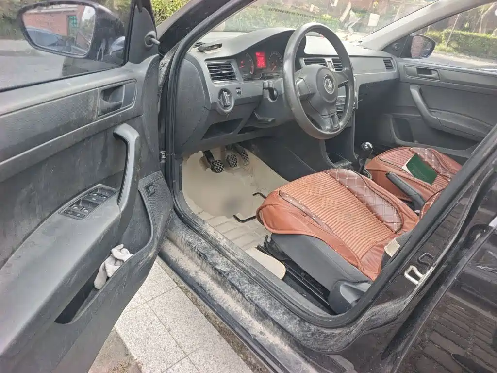 Volkswagen Santana — миниатюра 17
