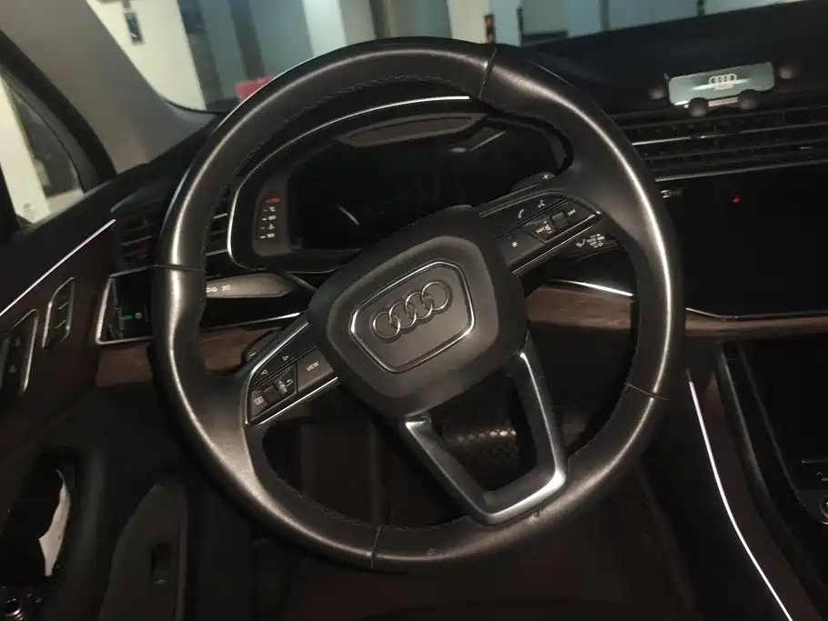 Audi Q7 — миниатюра 15