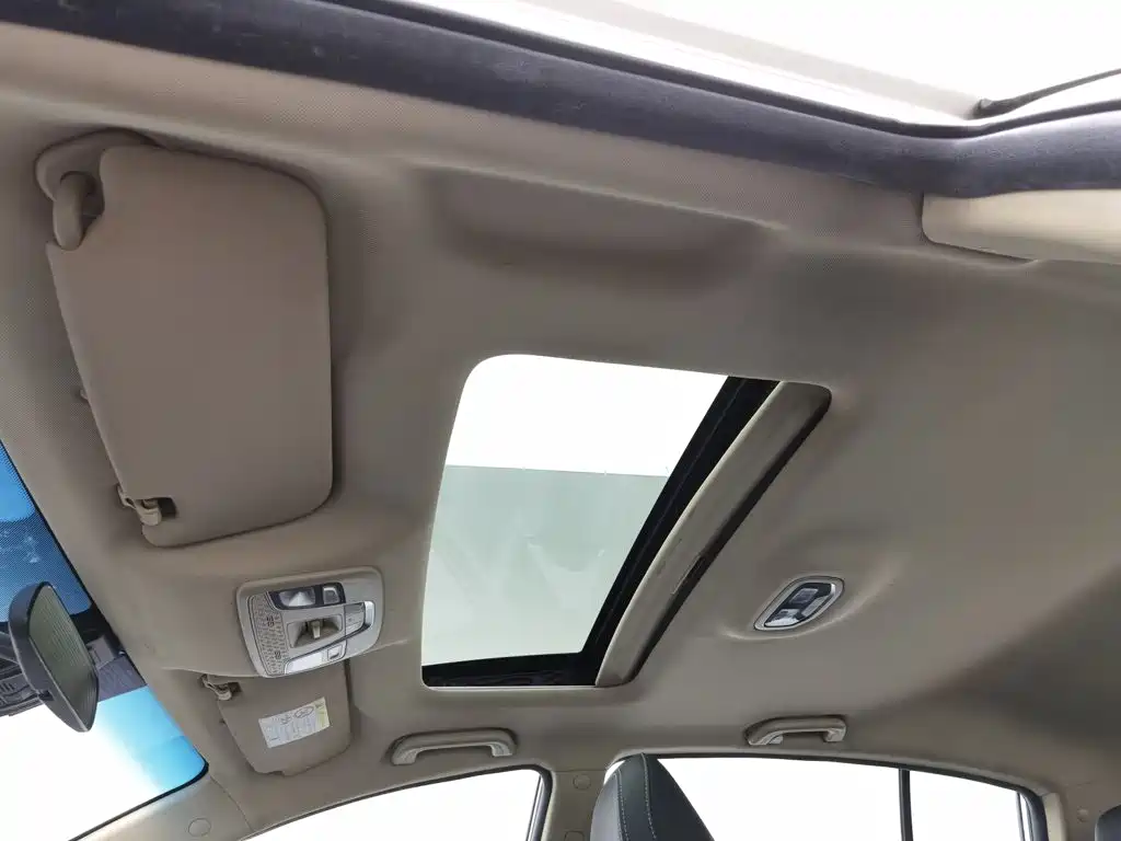 Geely Vision S1 — миниатюра 14