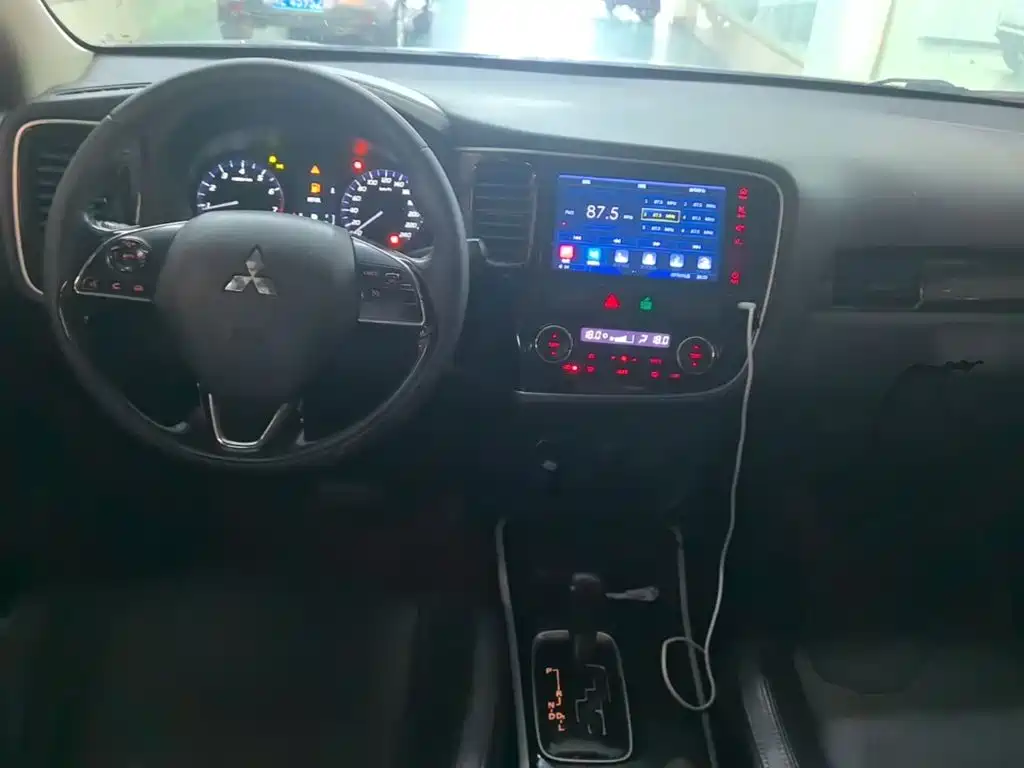 Mitsubishi Outlander 2019 2.0L Enjoy 5 мест VI