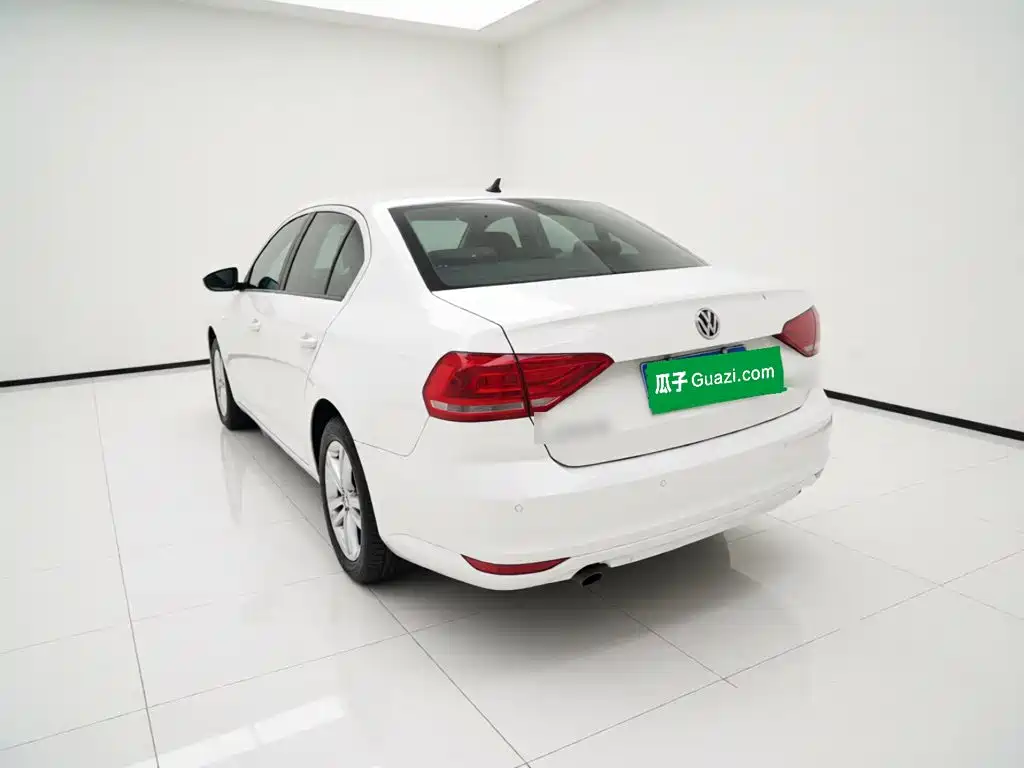 Volkswagen Lavida — миниатюра 4
