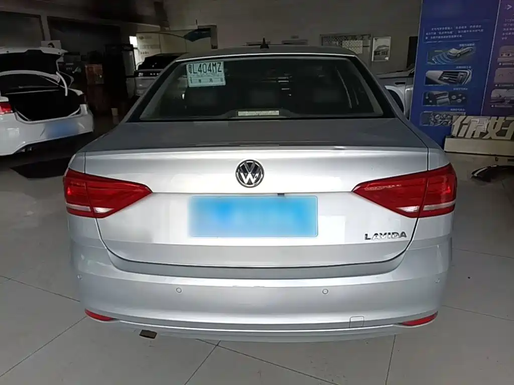 Volkswagen Lavida — миниатюра 6