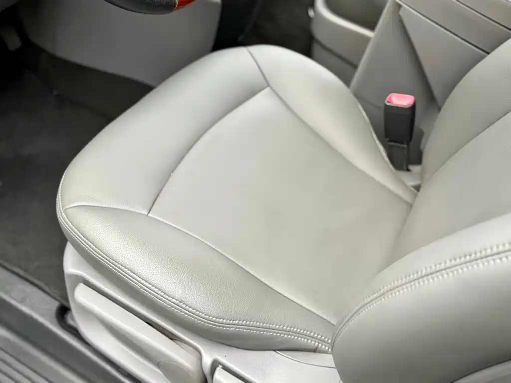 Hyundai H-1 2011 2.4L Luxury