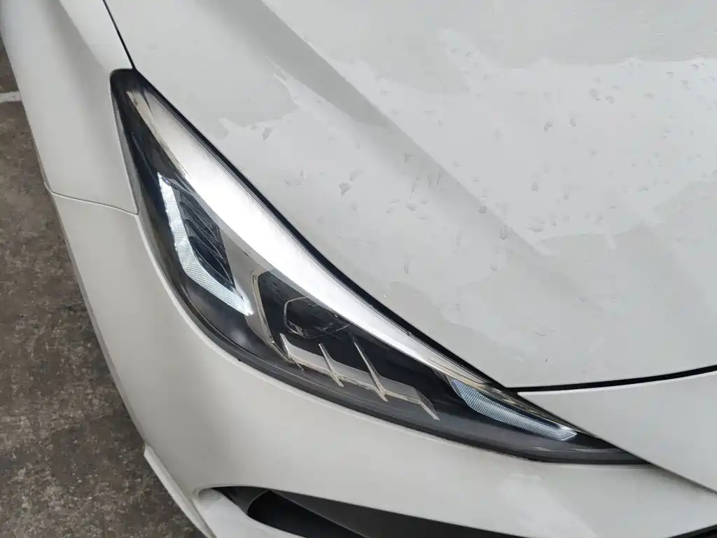 MG MG5 — миниатюра 7
