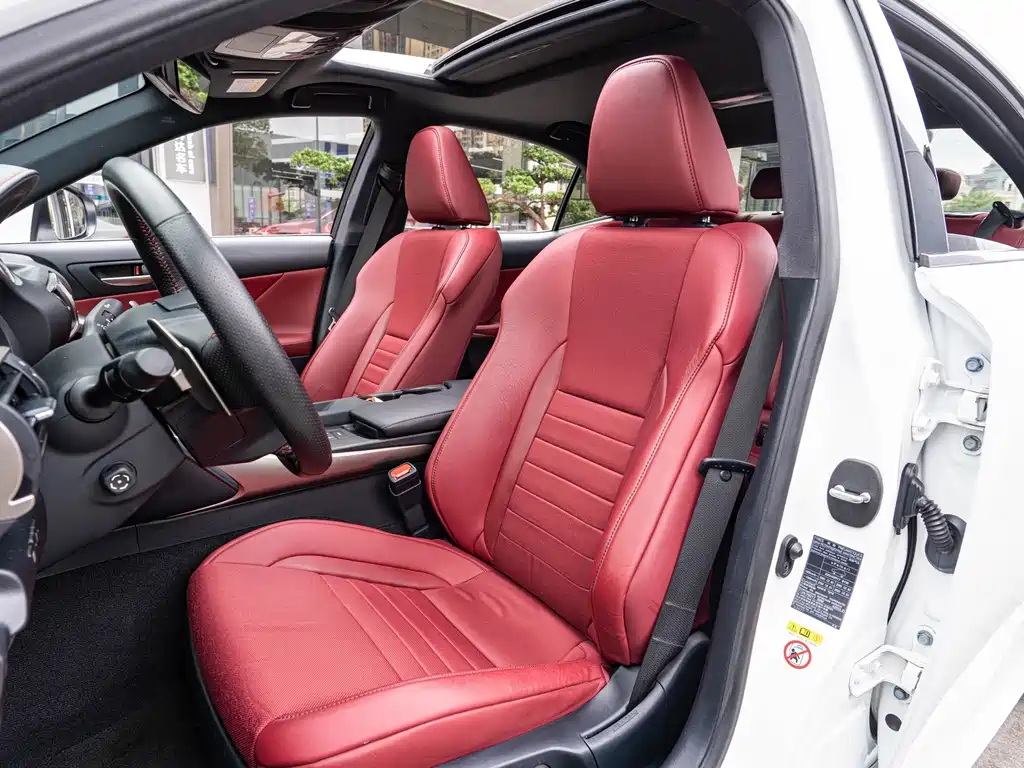 Lexus IS — миниатюра 11