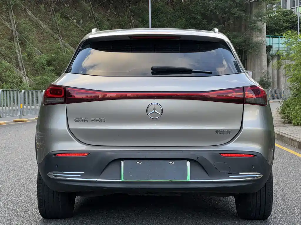 Mercedes-Benz EQA — миниатюра 13