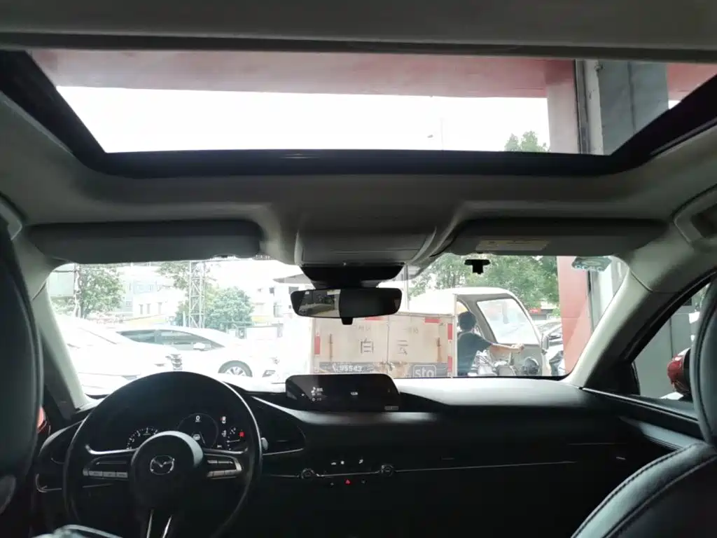 Mazda 3 Axela — миниатюра 18