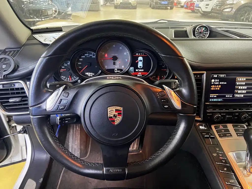 Porsche Panamera — миниатюра 9