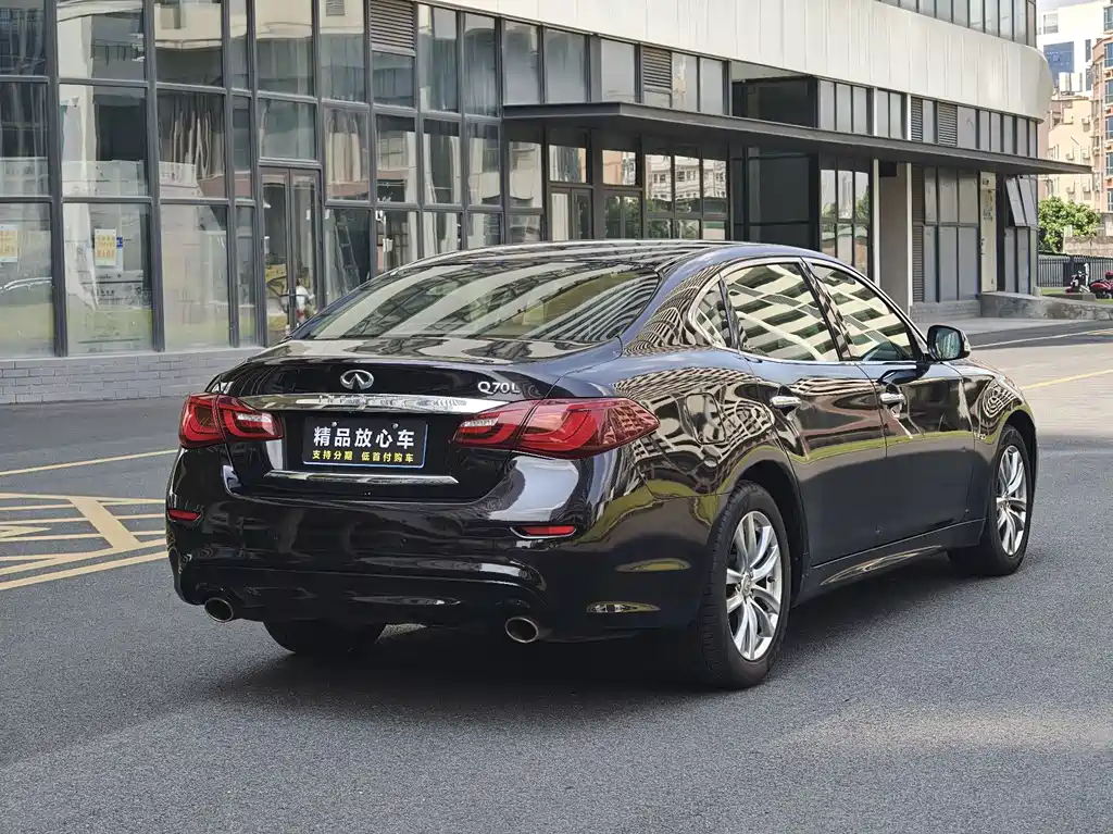 Infiniti Q70 — миниатюра 5