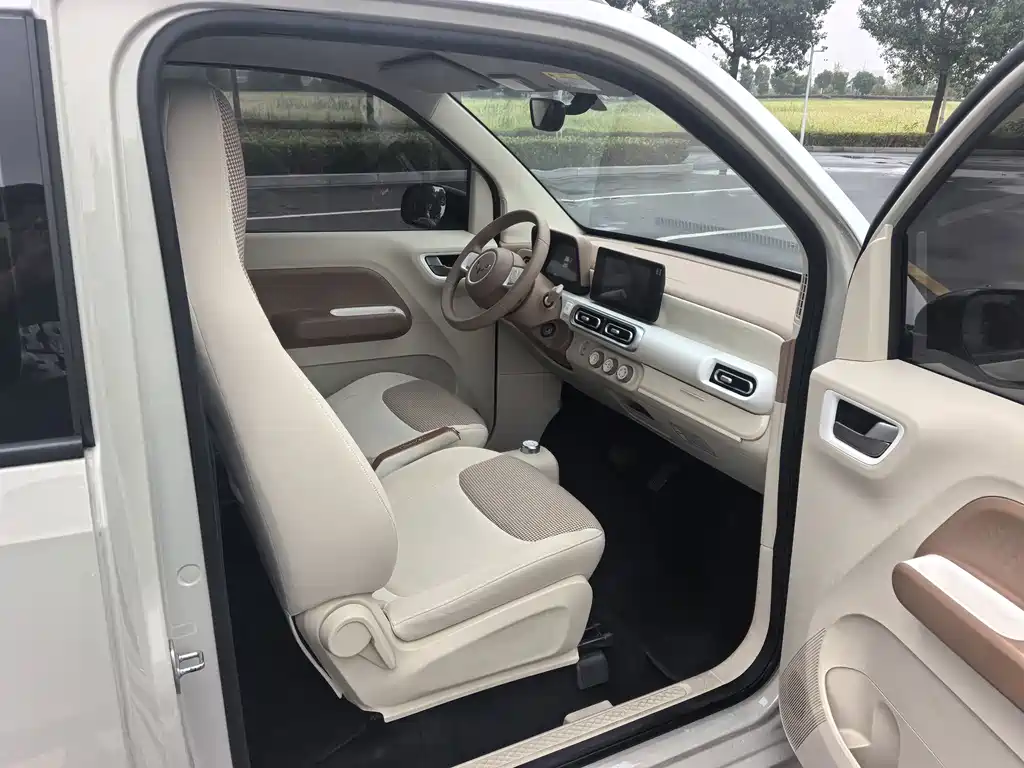 Wuling MINIEV — миниатюра 9