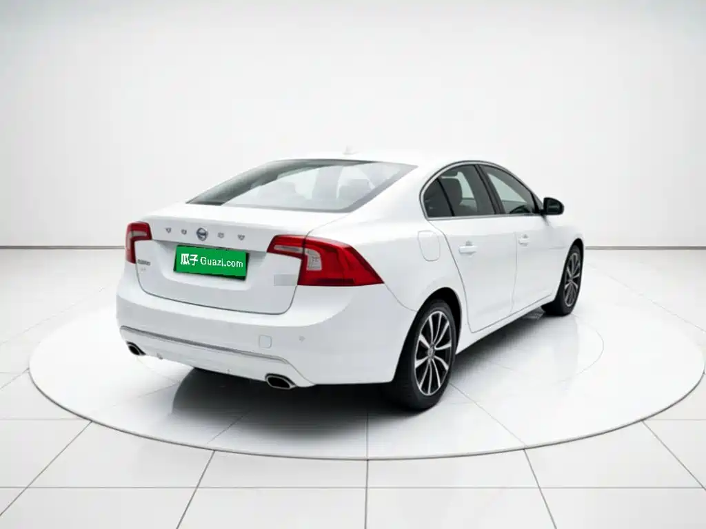 Volvo S60 — миниатюра 4