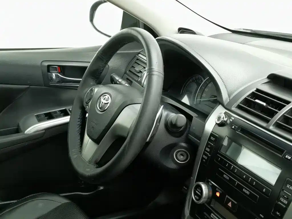 Toyota Camry — миниатюра 22