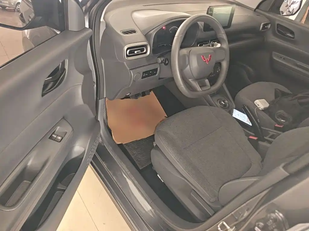 Wuling Hongguang EV — миниатюра 16