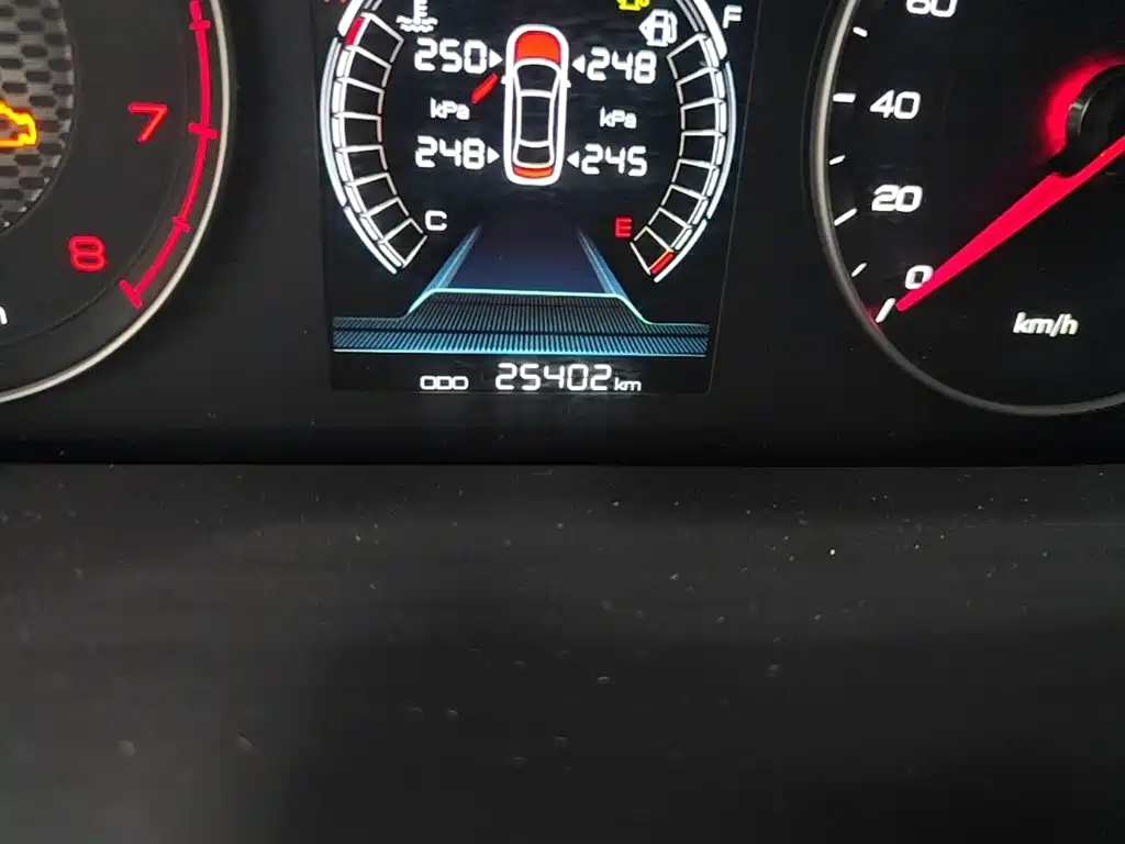 BYD Qin — миниатюра 19