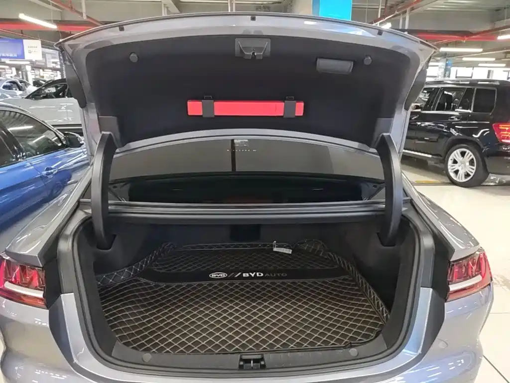 BYD Han — миниатюра 19