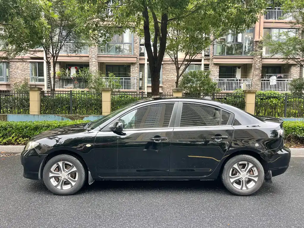 Mazda Mazda3 2012 1.6L AT