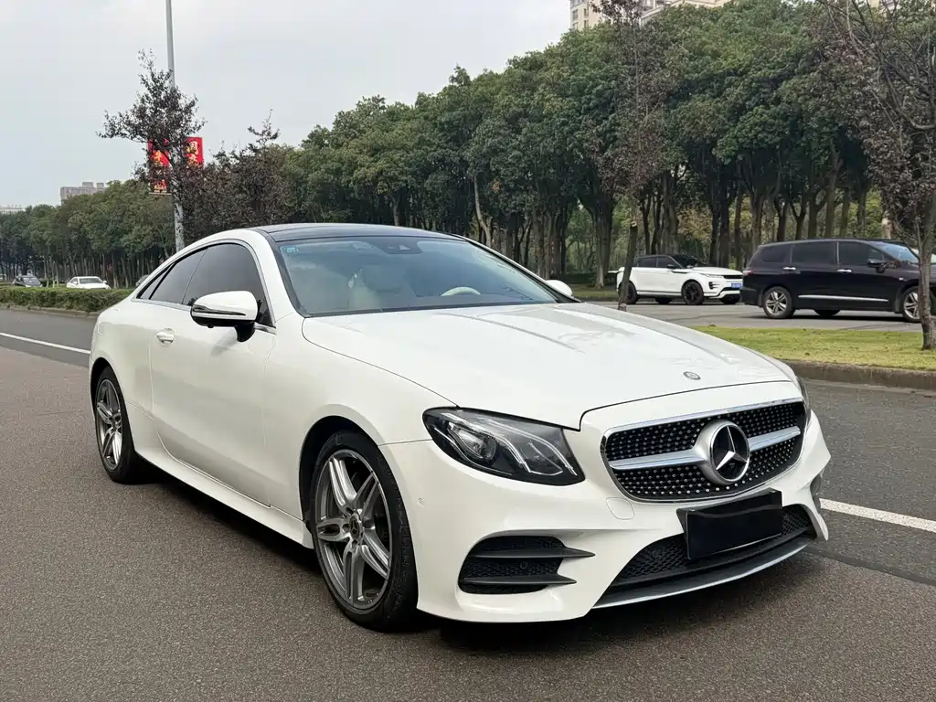 Mercedes-Benz E-Class (Import) — миниатюра 3