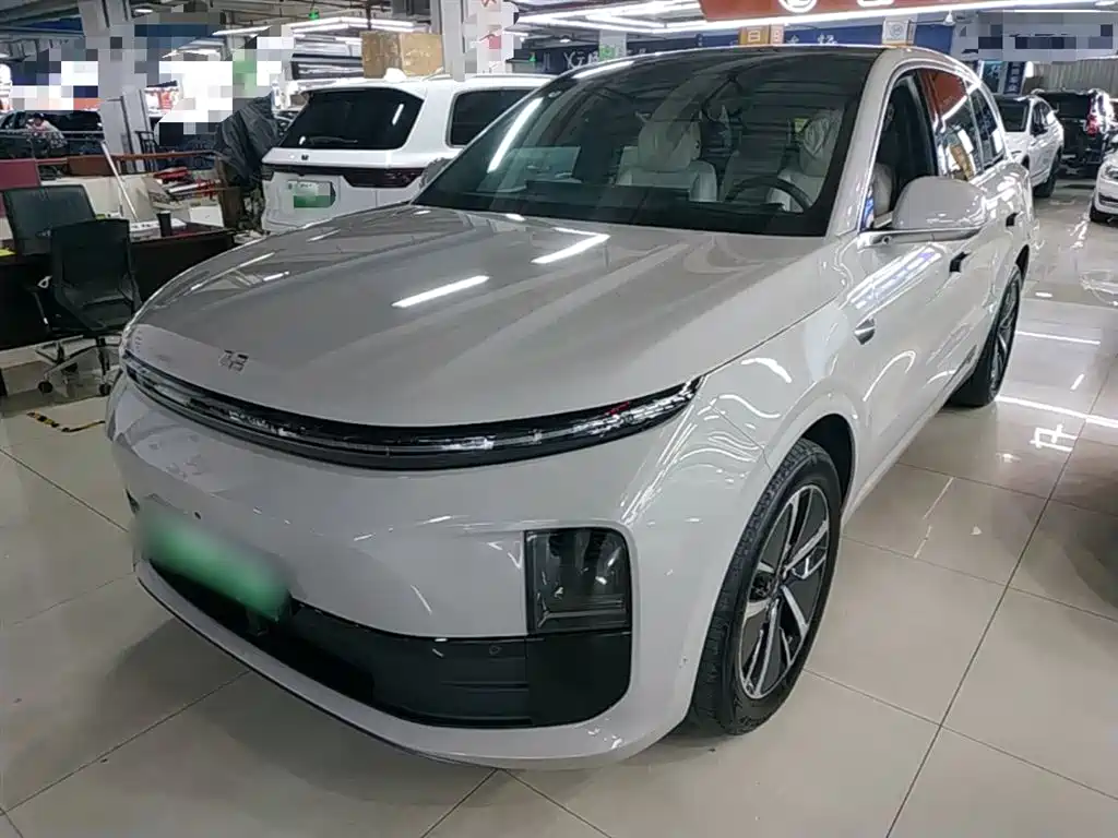 Li Auto Li L6 2025