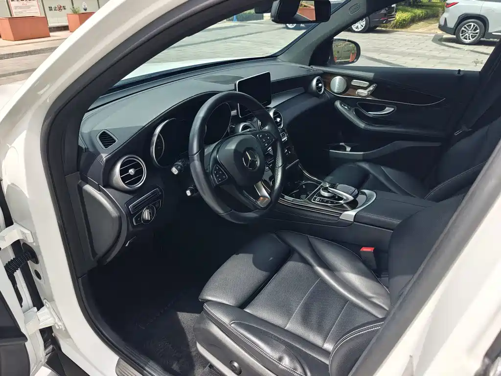 Mercedes-Benz GLC — миниатюра 5