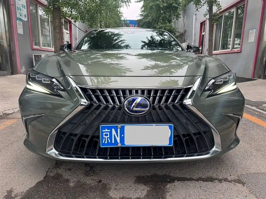 Lexus ES 2021 300h Premium