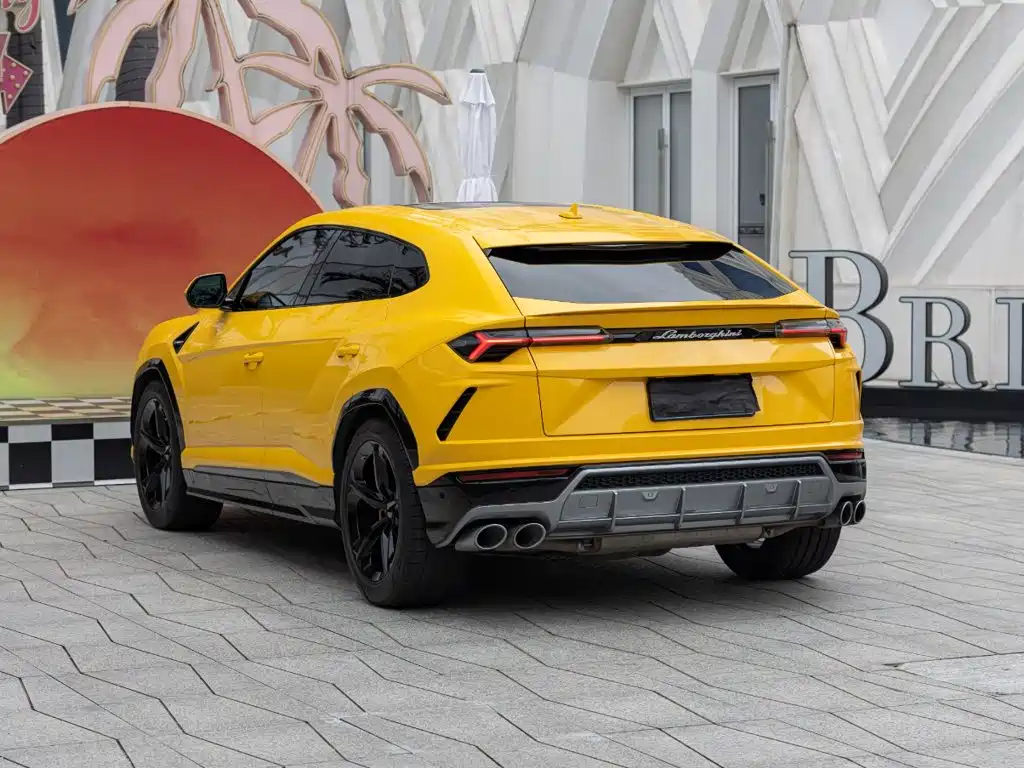 Lamborghini Urus — миниатюра 6