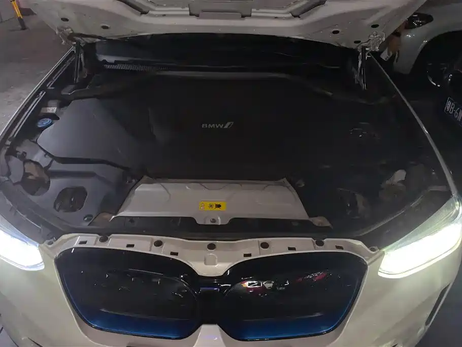 BMW iX3 2021 Lead