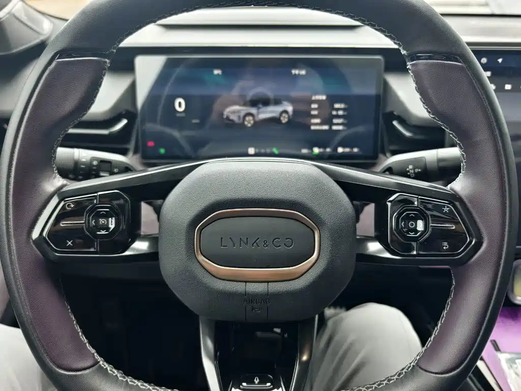 Lynk & Co 08 EM-P — миниатюра 17