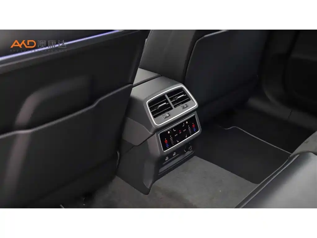 Audi A7L 2024 45 TFSI quattro