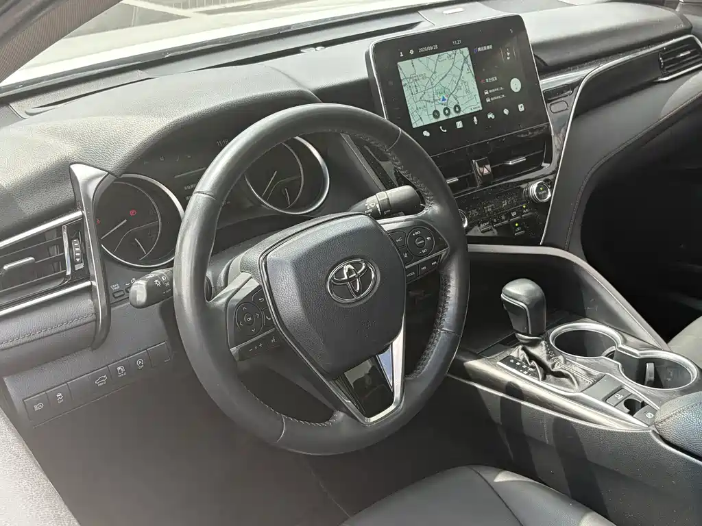 Toyota Camry — миниатюра 5
