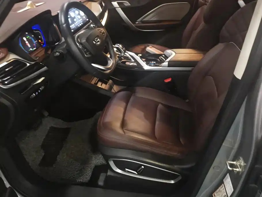 Geely Jia Ji New Energy — миниатюра 9