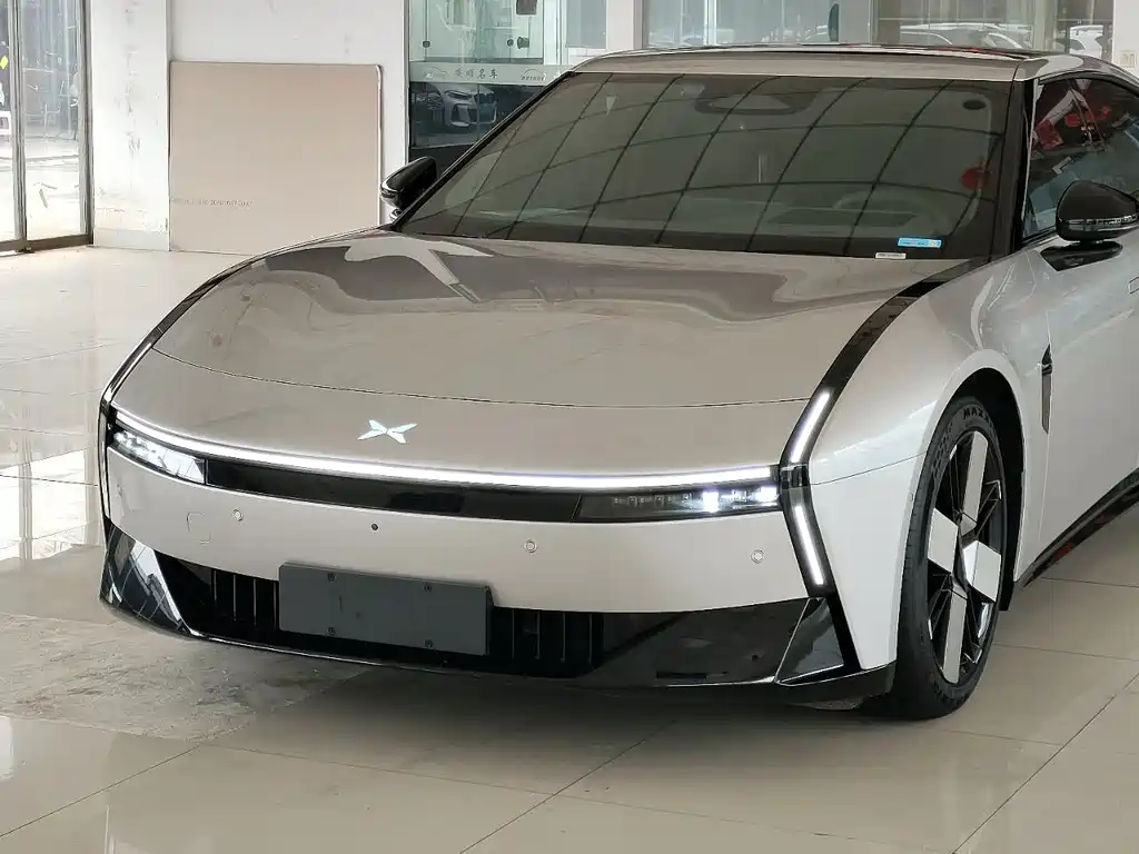 XPeng P7 — миниатюра 7