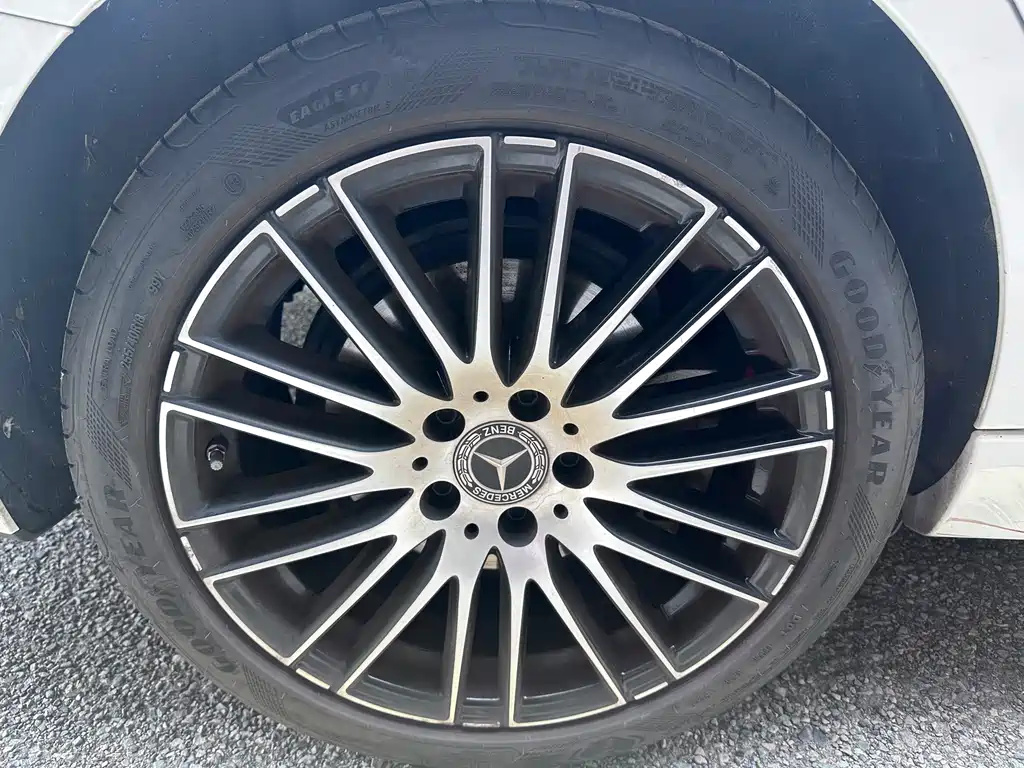 Mercedes-Benz C-Class — миниатюра 8