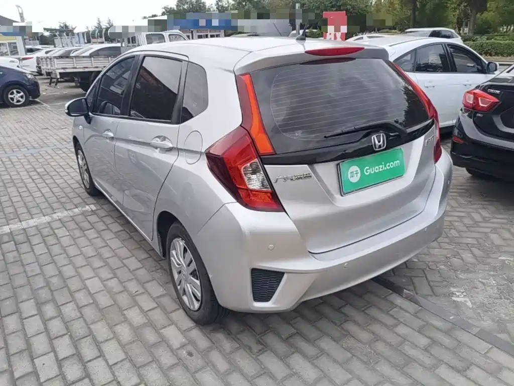 Honda Fit — миниатюра 5