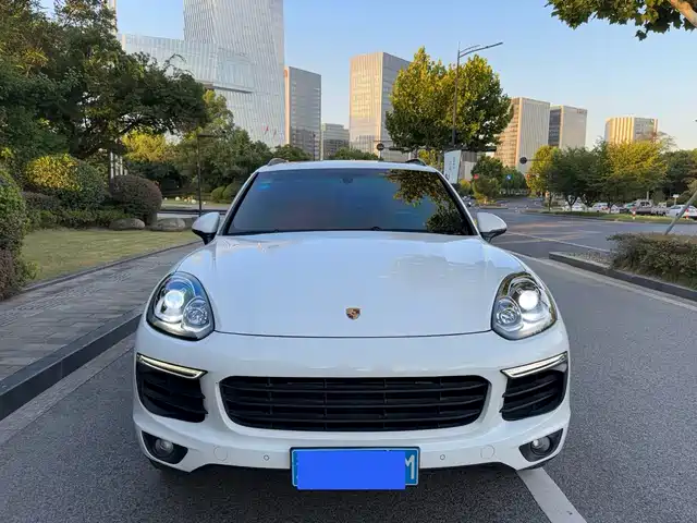 PORSCHE CAYENNE 2017