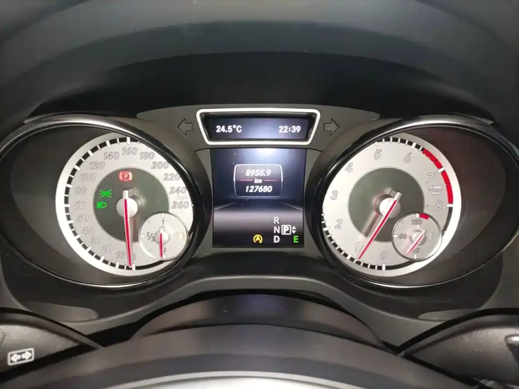 Mercedes-Benz GLA — миниатюра 12