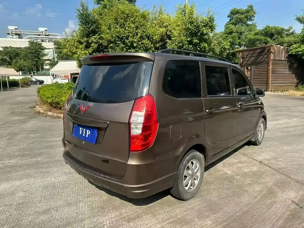 Wuling Hongguang — миниатюра 7