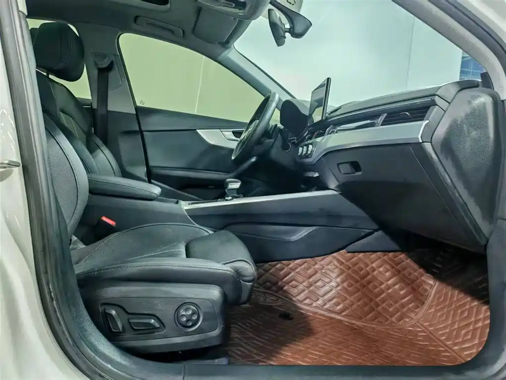 Audi A4L 2020 40 TFSI Fashion