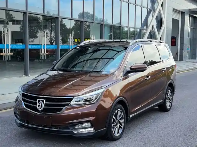 BAOJUN  730 2017