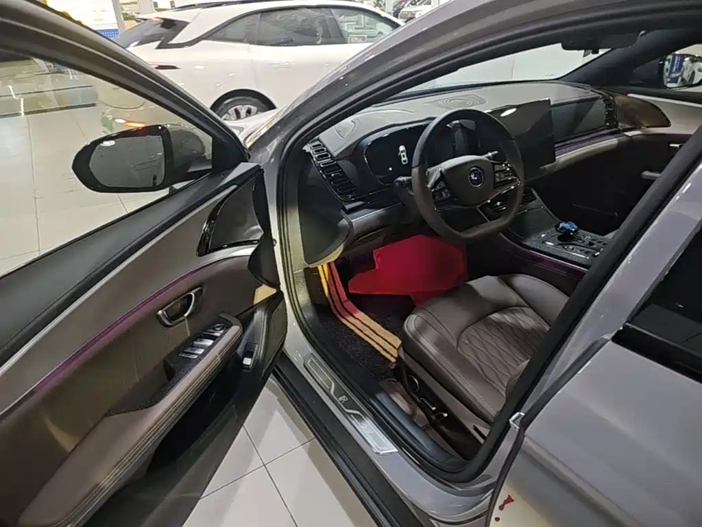 BYD Han — миниатюра 16